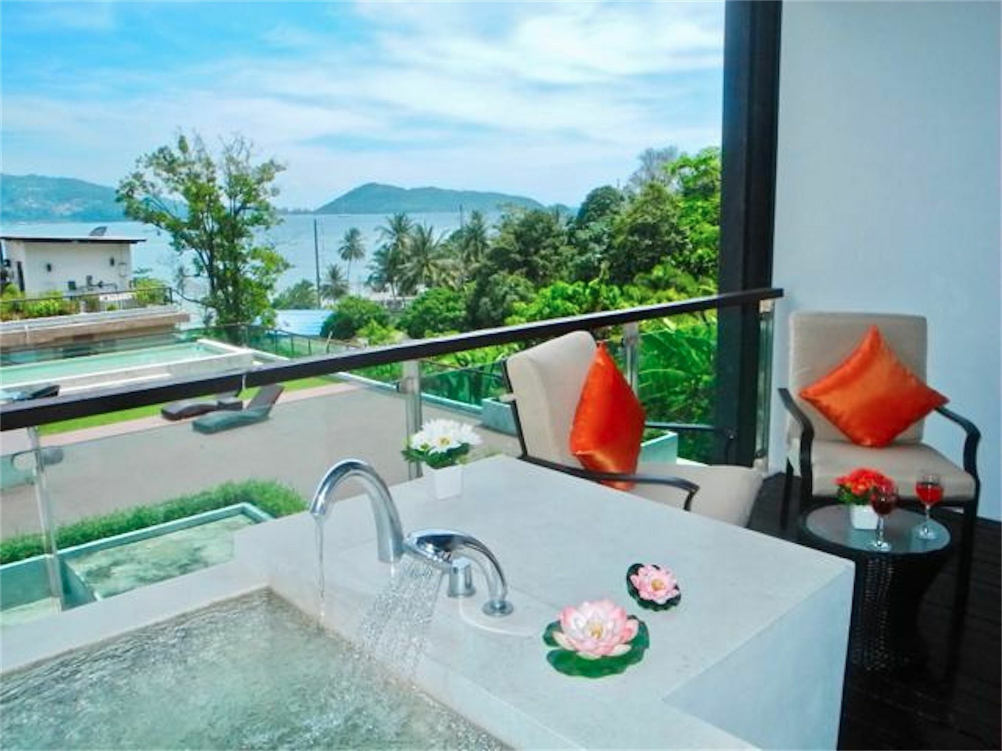 The Privilege Residence : 1 Bedroom Apartment In Patong Exteriör bild