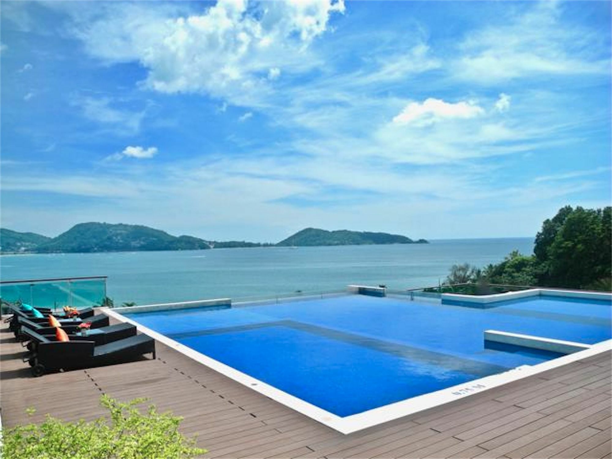 The Privilege Residence : 1 Bedroom Apartment In Patong Exteriör bild