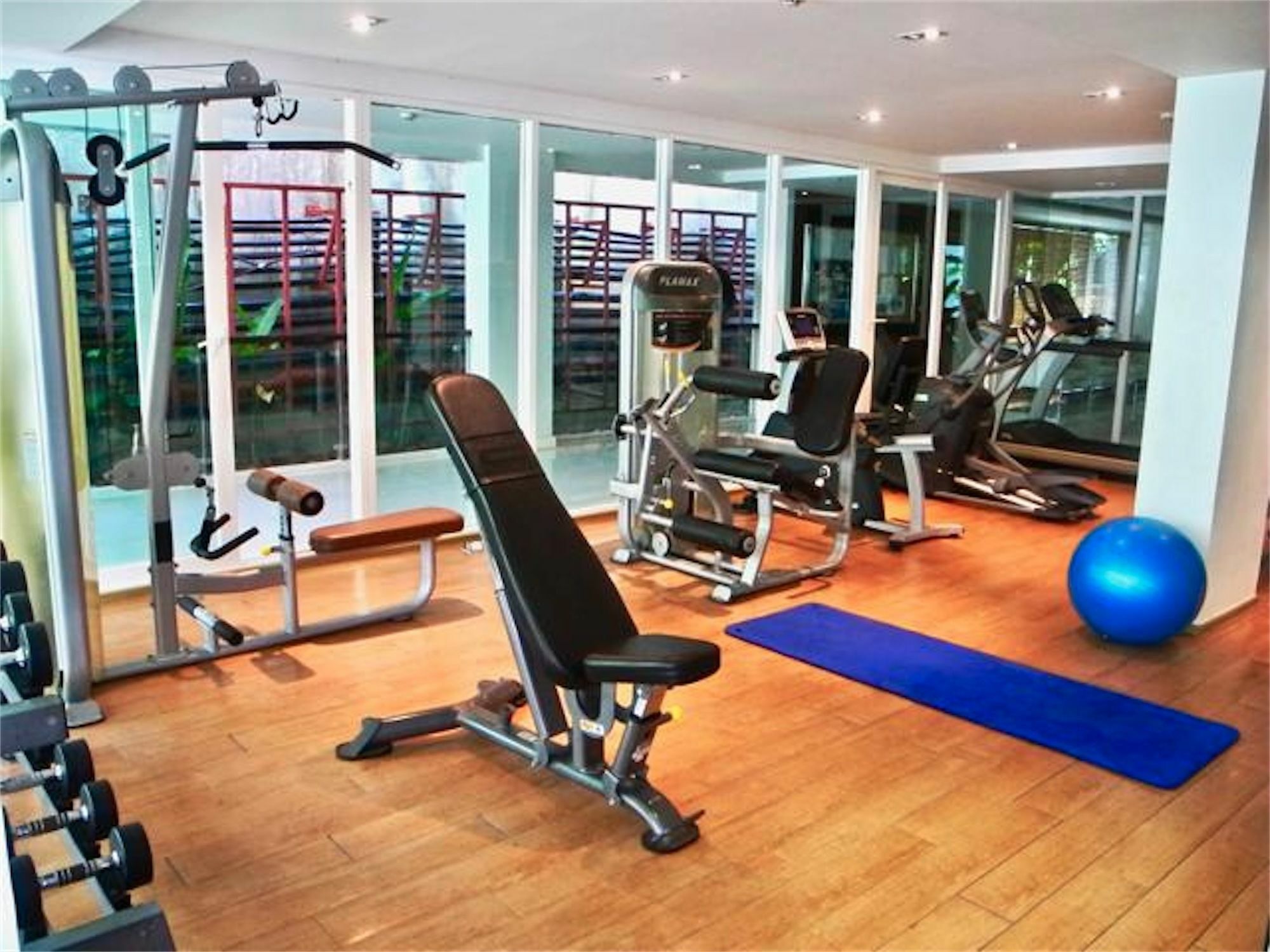 The Privilege Residence : 1 Bedroom Apartment In Patong Exteriör bild